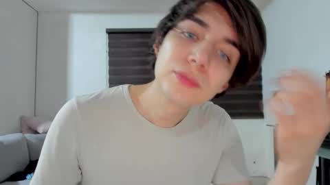 Snapshot of onlysergio chatting on 06-05-26, 02:23 Sergio online show from 06-05-26, 02:23