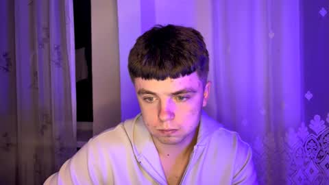 Snapshot of onyiix_ chatting on 11-22-25, 11:15 Mike online show from 11-22-25, 11:15