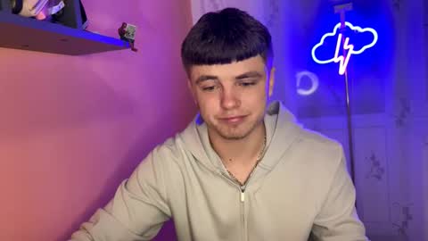 Snapshot of onyiix_ chatting on 11-27-25, 05:04 Mike online show from 11-27-25, 05:04