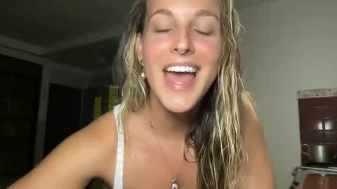 Snapshot of onyx_unleashed chatting on 10-21-25, 01:06 onyx_unleashed online show from 10-21-25, 01:06