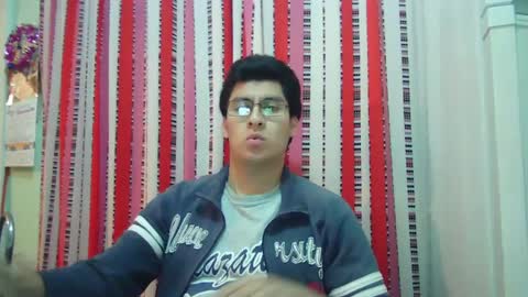 Snapshot of oomaurooo chatting on 12-23-24, 10:32 oomaurooo online show from 12-23-24, 10:32