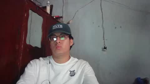 Snapshot of oomaurooo chatting on 12-25-24, 09:43 oomaurooo online show from 12-25-24, 09:43