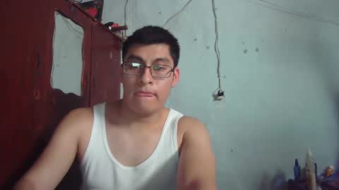 Snapshot of oomaurooo chatting on 03-02-25, 08:07 oomaurooo online show from 03-02-25, 08:07