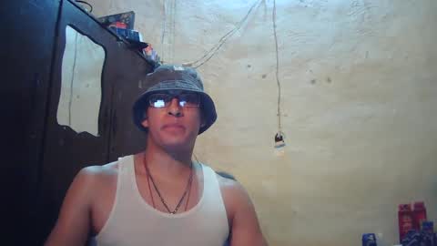 Snapshot of oomaurooo chatting on 09-20-25, 07:09 oomaurooo online show from 09-20-25, 07:09