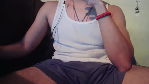 Snapshot of oomaurooo chatting on 10-12-25, 08:57 oomaurooo online show from 10-12-25, 08:57