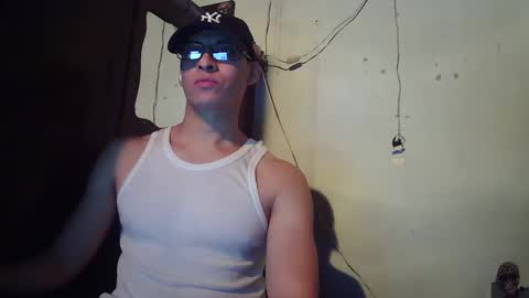 Snapshot of oomaurooo chatting on 12-20-25, 07:15 oomaurooo online show from 12-20-25, 07:15