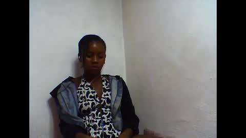 Snapshot of oooorazanasoa chatting on 05-26-26, 06:37 oooorazanasoa online show from 05-26-26, 06:37