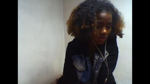Snapshot of oooorazanasoa chatting on 05-29-26, 06:50 oooorazanasoa online show from 05-29-26, 06:50