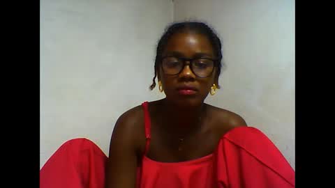 Snapshot of oooorazanasoa chatting on 06-02-26, 09:39 oooorazanasoa online show from 06-02-26, 09:39