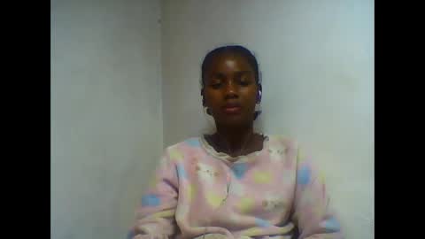 Snapshot of oooorazanasoa chatting on 06-08-26, 09:15 oooorazanasoa online show from 06-08-26, 09:15