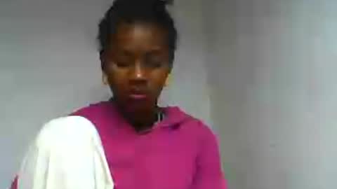 Snapshot of oooorazanasoa chatting on 06-13-26, 08:45 oooorazanasoa online show from 06-13-26, 08:45