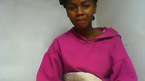 Snapshot of oooorazanasoa chatting on 06-14-26, 11:07 oooorazanasoa online show from 06-14-26, 11:07
