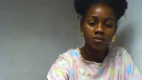 Snapshot of oooorazanasoa chatting on 06-21-26, 07:00 oooorazanasoa online show from 06-21-26, 07:00