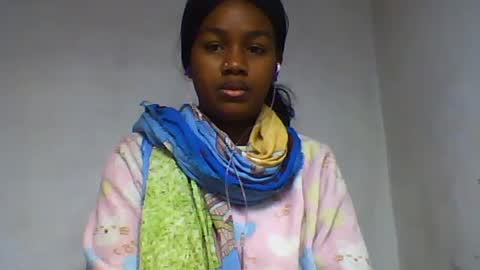 Snapshot of oooorazanasoa chatting on 06-23-26, 02:09 oooorazanasoa online show from 06-23-26, 02:09