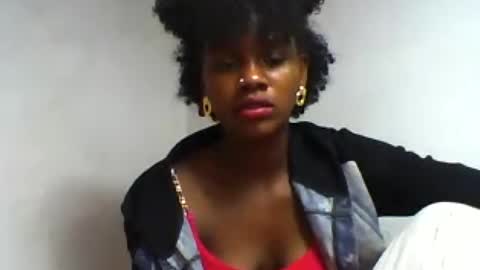 Snapshot of oooorazanasoa chatting on 06-28-26, 01:28 oooorazanasoa online show from 06-28-26, 01:28
