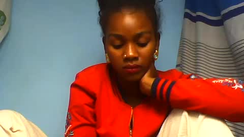 Snapshot of oooorazanasoa chatting on 07-01-26, 07:24 oooorazanasoa online show from 07-01-26, 07:24