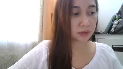 Eloise online show from 04-13-26, 04:07