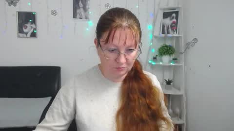 Vanessa online show from 10-11-25, 05:17