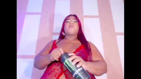 Snapshot of opraxbell chatting on 01-24-25, 10:43 OpraxBell online show from 01-24-25, 10:43