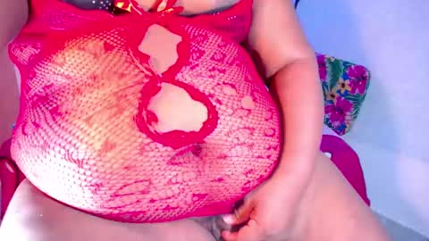 Snapshot of opraxbell chatting on 01-25-25, 08:21 OpraxBell online show from 01-25-25, 08:21