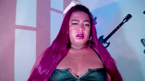 Snapshot of opraxbell chatting on 02-05-25, 04:59 OpraxBell online show from 02-05-25, 04:59