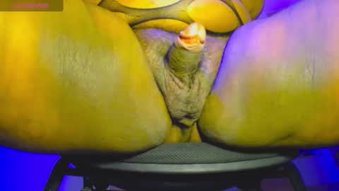 Snapshot of opraxbell chatting on 09-23-25, 03:42 OpraxBell online show from 09-23-25, 03:42