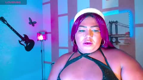 Snapshot of opraxbell chatting on 10-23-25, 05:07 OpraxBell online show from 10-23-25, 05:07