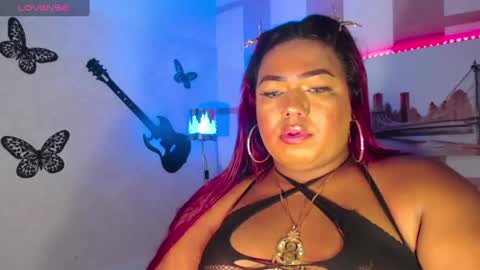 Snapshot of opraxbell chatting on 11-23-25, 03:39 OpraxBell online show from 11-23-25, 03:39