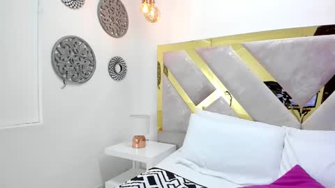 Snapshot of oriana_guzman chatting on 02-02-25, 03:39 Miss Guzman online show from 02-02-25, 03:39