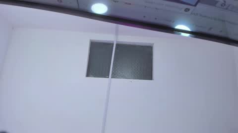 Snapshot of oriana_guzman chatting on 03-06-25, 06:16 Miss Guzman online show from 03-06-25, 06:16