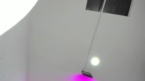 Snapshot of oriana_guzman chatting on 03-08-25, 12:09 Miss Guzman online show from 03-08-25, 12:09