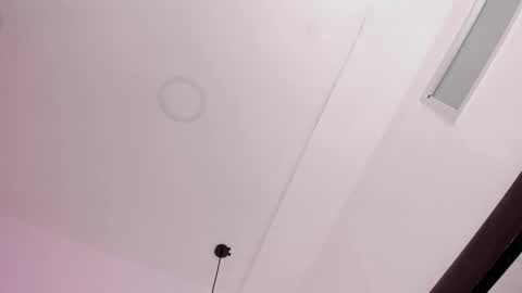 Snapshot of oriana_guzman chatting on 09-23-25, 12:02 Miss Guzman online show from 09-23-25, 12:02