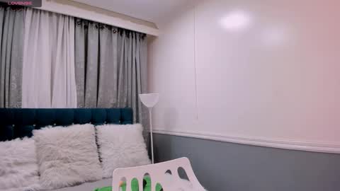 Snapshot of oriana_jhonson chatting on 10-14-25, 11:33 Oriana online show from 10-14-25, 11:33