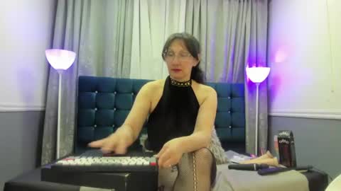 Snapshot of oriana_jhonson chatting on 06-18-26, 12:22 Oriana online show from 06-18-26, 12:22