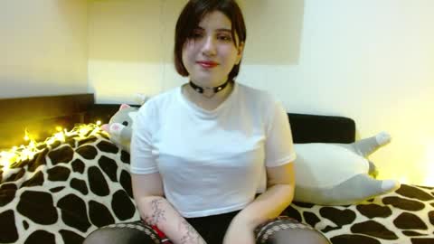 Snapshot of oriana_secret chatting on 05-30-26, 08:11 Oriana online show from 05-30-26, 08:11