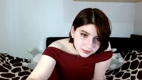 Snapshot of oriana_secret chatting on 06-18-26, 04:02 Oriana online show from 06-18-26, 04:02