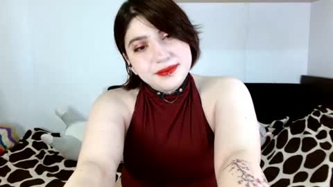 Snapshot of oriana_secret chatting on 06-27-26, 04:17 Oriana online show from 06-27-26, 04:17