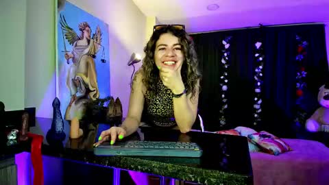 Oriana online show from 02-10-25, 05:03