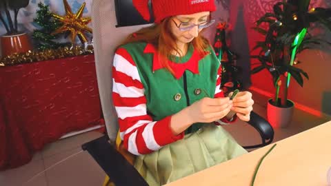 Snapshot of orianna_blade chatting on 12-25-24, 03:17 Orianna - Hi Im into geek culture cosplay crafting LARP games. Shall we play DnD online show from 12-25-24, 03:17