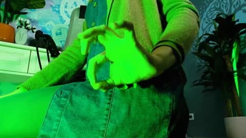 Snapshot of orianna_blade chatting on 12-30-24, 04:08 Orianna - Hi Im into geek culture cosplay crafting LARP games. Shall we play DnD online show from 12-30-24, 04:08