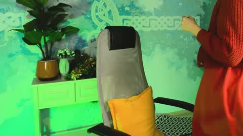 Snapshot of orianna_blade chatting on 12-31-24, 01:08 Orianna - Hi Im into geek culture cosplay crafting LARP games. Shall we play DnD online show from 12-31-24, 01:08