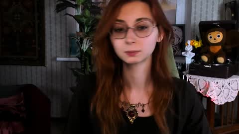 Snapshot of orianna_blade chatting on 01-05-25, 03:13 Orianna - Hi Im into geek culture cosplay crafting LARP games. Shall we play DnD online show from 01-05-25, 03:13