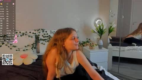 Snapshot of orivienne chatting on 05-15-26, 03:52 Dolores online show from 05-15-26, 03:52