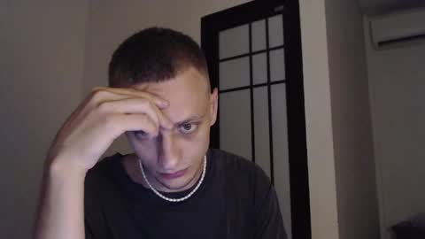 Oscar online show from 01-25-25, 04:35