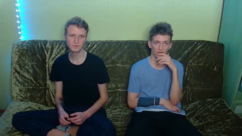 Snapshot of oscar_wildy chatting on 12-28-24, 05:46 Oscar online show from 12-28-24, 05:46