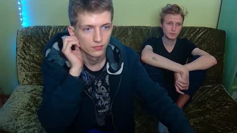 Snapshot of oscar_wildy chatting on 12-29-24, 07:11 Oscar online show from 12-29-24, 07:11