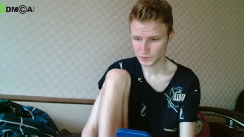 Snapshot of oscar_wildy chatting on 04-25-26, 03:42 Oscar online show from 04-25-26, 03:42