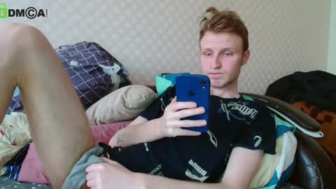 Snapshot of oscar_wildy chatting on 05-04-26, 07:15 Oscar online show from 05-04-26, 07:15