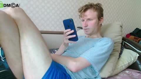 Snapshot of oscar_wildy chatting on 05-31-26, 09:27 Oscar online show from 05-31-26, 09:27