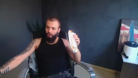 OscarWills online show from 06-26-26, 04:17